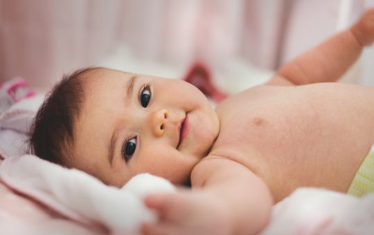 Cum sa ai un bebe care face „pachetelul” in mod regulat si fara probleme?