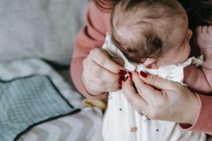 Cum sa ingrijesti corect parul bebelusului?