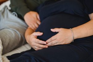 Mortalitatea materna, pe un trend ascendent. Care sunt motivele din spatele acestui trend si ce putem face pentru a o preveni?