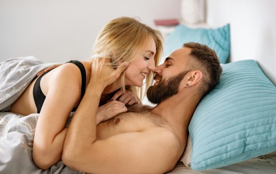 Sexul chiar inainte de travaliu si de nastere, la 40+ saptamani. E riscant si ce beneficii poate avea?